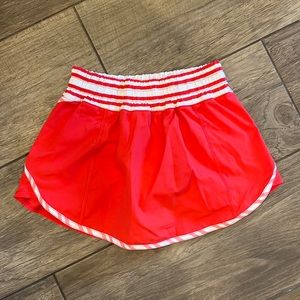 Lululemon Run: Track Attack Skirt
Love Red / Twin Stripe Love Red - size 2